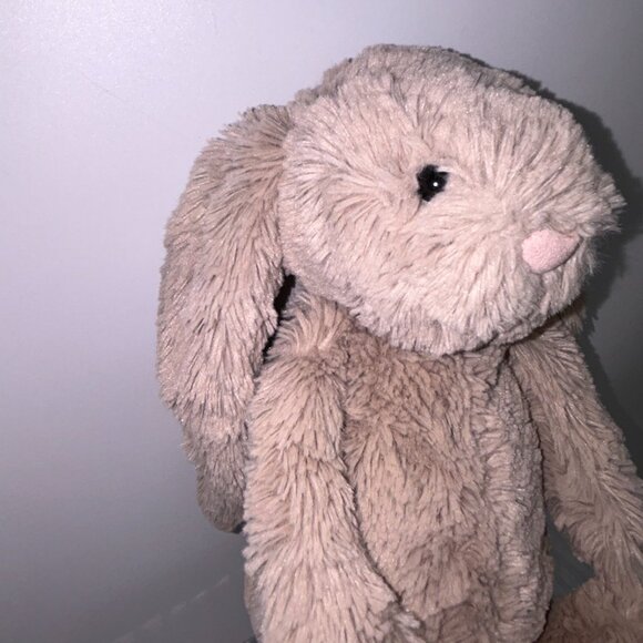Jellycat Bashful Bunny Gray Fur Plush White Tail Fresh and Clean 11" Tall - Picture 4 of 13